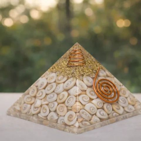 Gomati Chakra Pyramid Natural